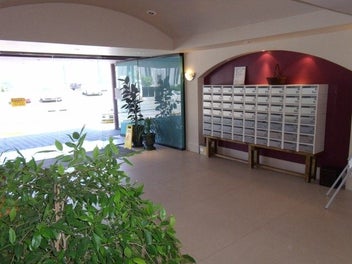 Image 1 of 8