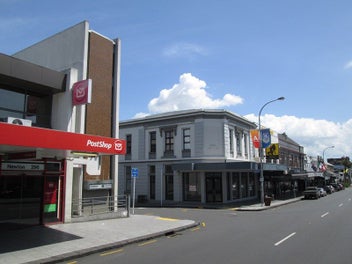 Image 1 of 6