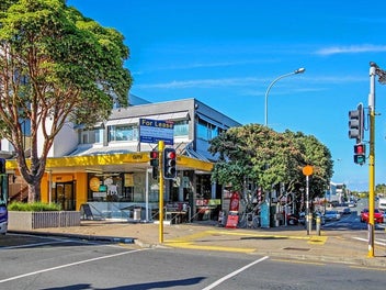 Image 1 of 8