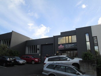 Image 1 of 5