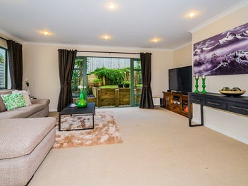 Home and Income in Pinehill