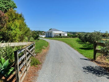 Clevedon Country Cottage