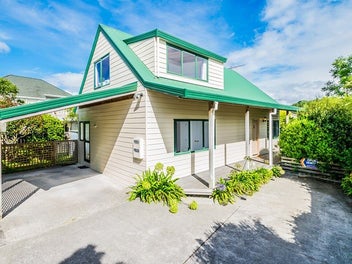 Warm - Sunny - Family Home in Rangi Zone