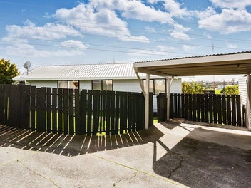 GREAT HOME IN A GREAT LOCATION