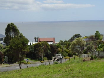 QUALITY SECTION WITH BAY VIEWS