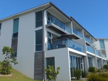 LUXURY APARTMENT – WIDE OCEAN VISTA