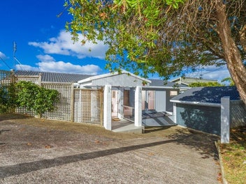 Image 1 of 20