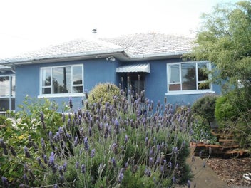 Image 1 of 7