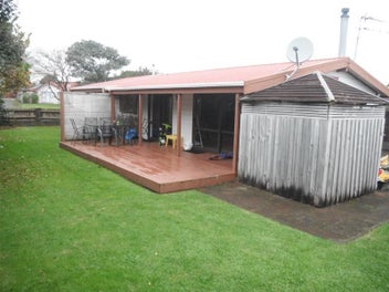 Image 1 of 4