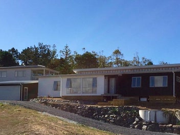Image 1 of 18