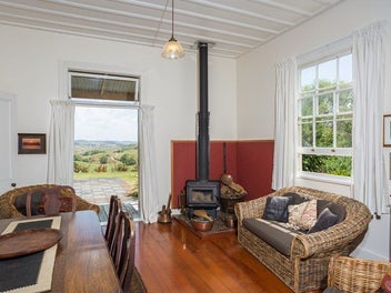 Enchanting Villa with Guest Accommodation