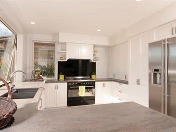LUXURY AND LIFESTYLE WITHIN A WALK TO TOWN