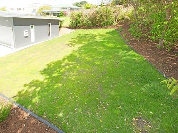 Reduced ! Stylish & Single Level