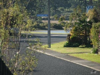 BRIGHT SPARK ON DIAMOND DRIVE - LOT 2!