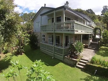 Image 1 of 18