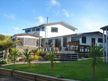 Image 1 of 20