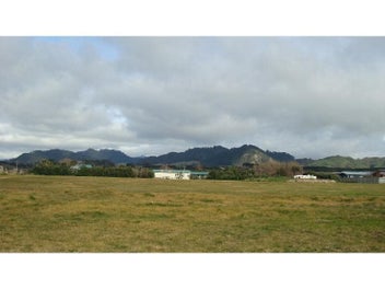 Image 1 of 5