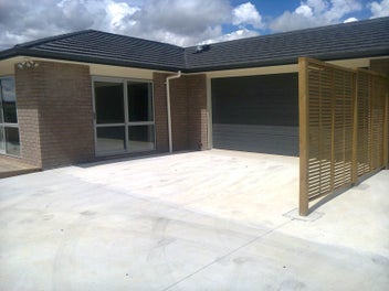 Image 1 of 7