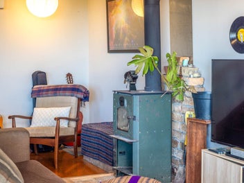 Warm & Cosy House