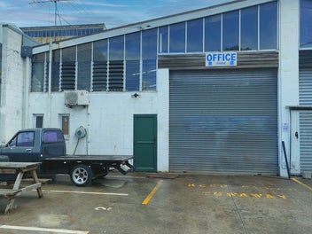 Image 1 of 5