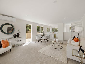 Renovated Home on 607m2 in Stonefields School zone