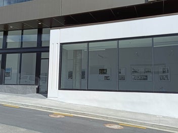 Image 1 of 7