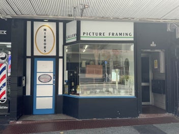 Image 1 of 7