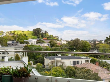 Penthouse Living in the Heart of Remuera
