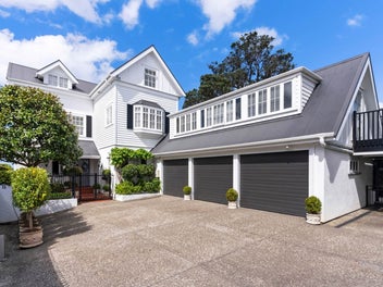 Grand Views, Coastal Prestige