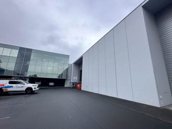 Image 1 of 20