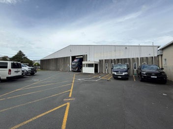 Image 1 of 8