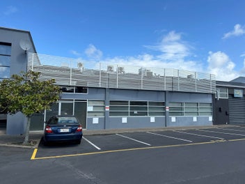 Image 1 of 6
