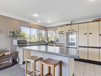 Charming 2-Bed Home with Deck in Saint Andrews!