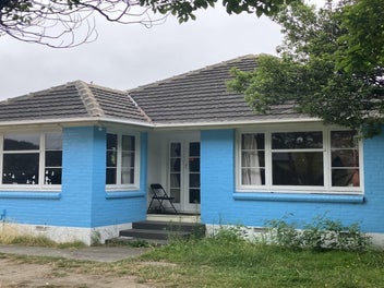 Image 1 of 6