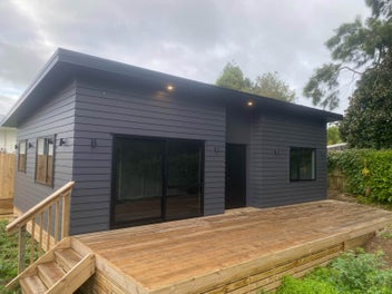 Image 1 of 5