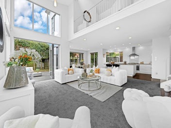 Sun-Drenched Modern Oasis By The Park