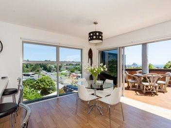 MODERN, CONTEMPORARY, EXECUTIVE