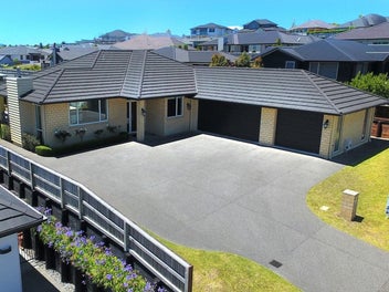 Image 1 of 20