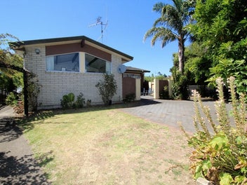 Image 1 of 20