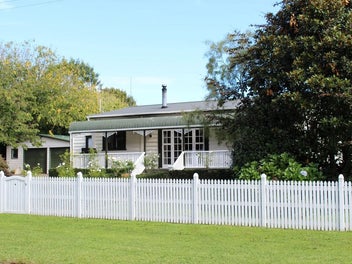 Image 1 of 20