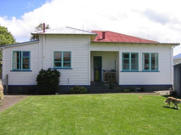 Image 1 of 3