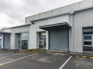 Image 1 of 6