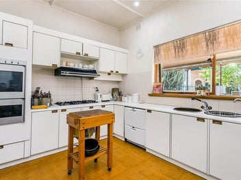 Image 1 of 5
