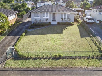 19 McNaughton Avenue Mangere East Auckland 2024