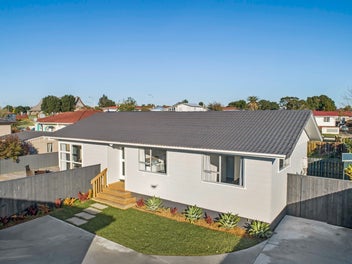 3/23 Charlenne Close Ranui Auckland 612