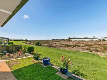 Premium Coastal Lifestyle - Superb Views