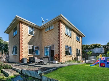 Family Home in Orewa/Extended Living