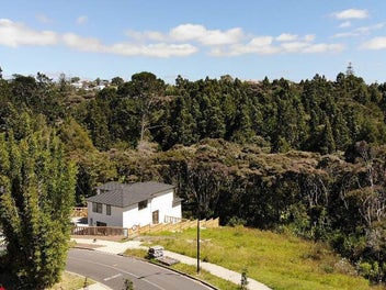Bush View Section with BC 4+2 Home Income, Rea...