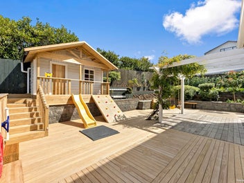 Open Plan with Spacious Living