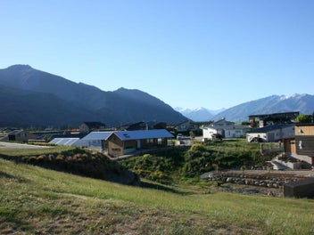 Image 1 of 4